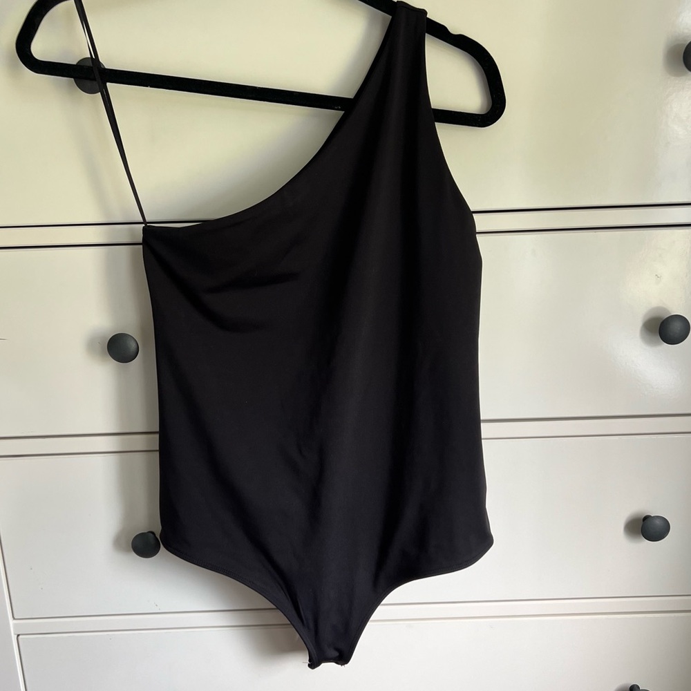 Express Body Contour One Shoulder Bodysuit - Black